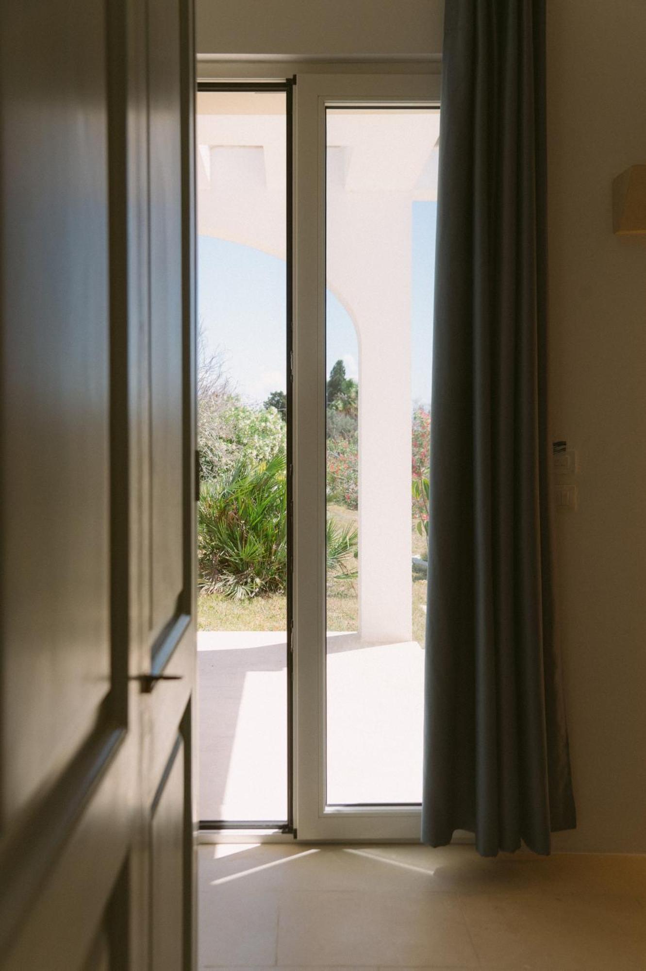 Villa Del Ponente Otranto Alimini Bagian luar foto